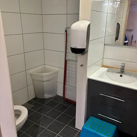 Child Friendly Basement * Lii