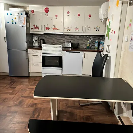 Child Friendly Basement * Lii