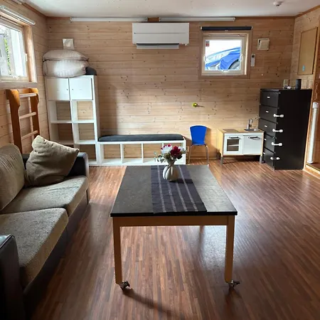 Apartment Child Friendly Basement *