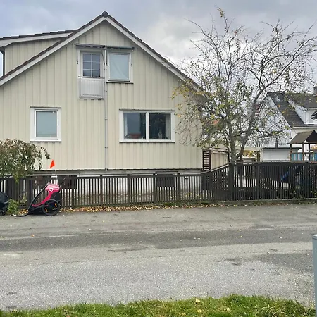 Apartment Child Friendly Basement Lii